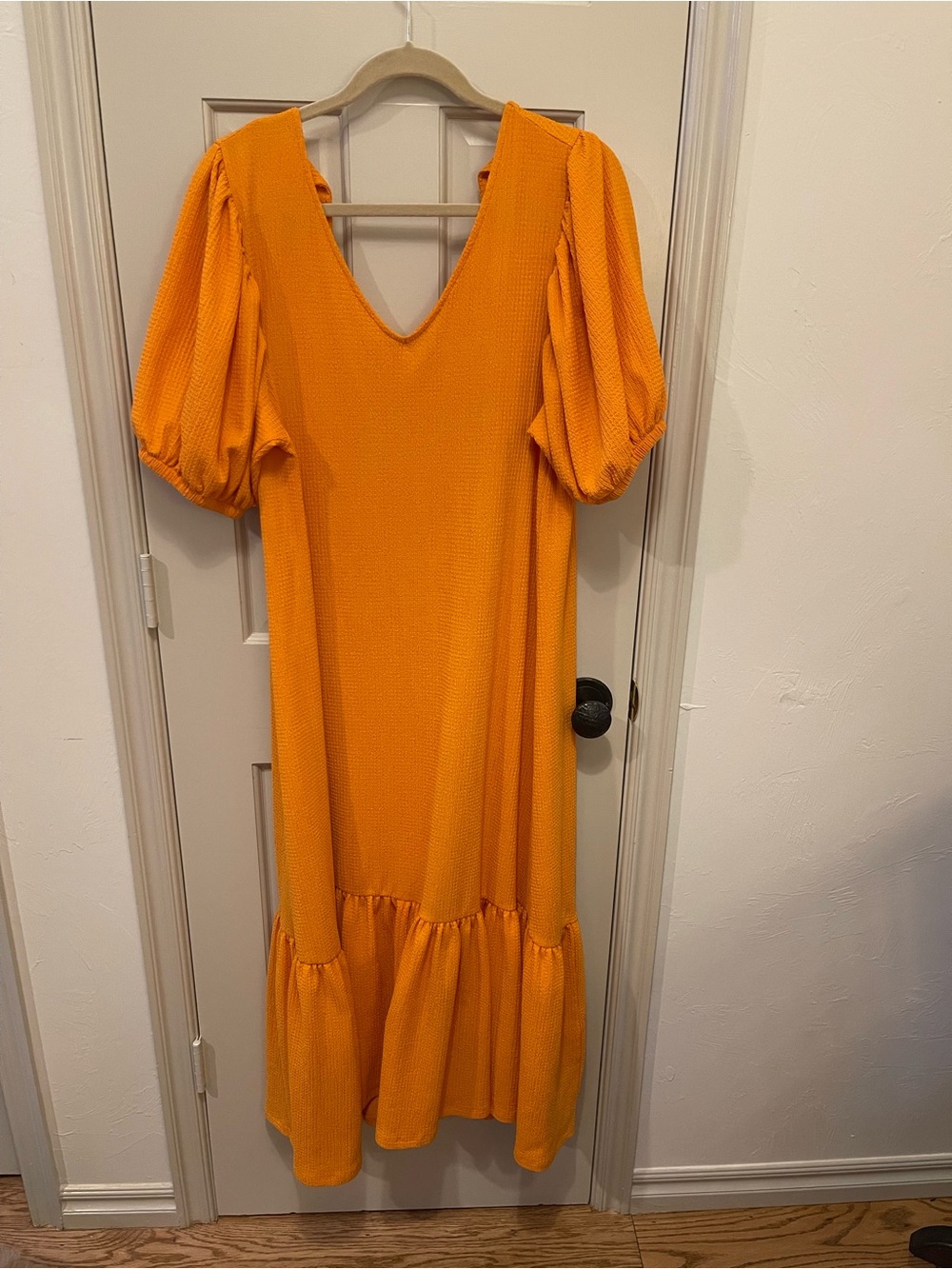 Gibson Latimer Orange V-Neck Puff Sleeve Maxi Dress